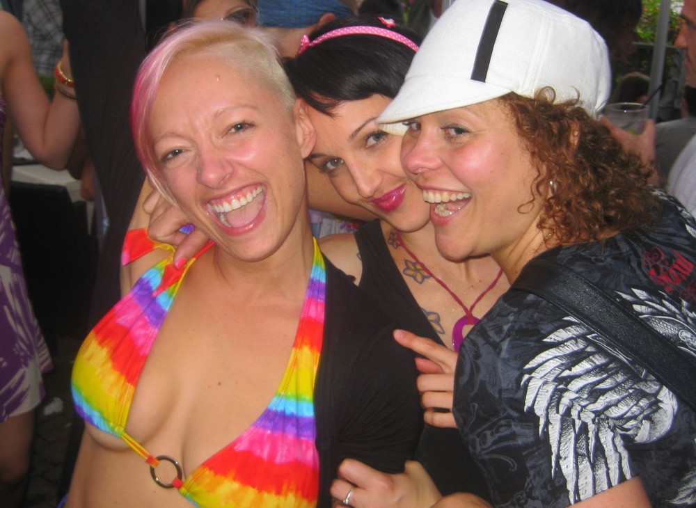 fun with the girls tee hee pride 168-2