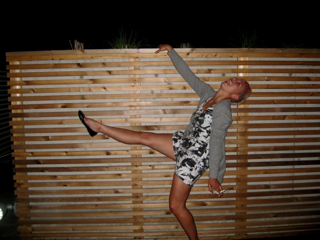 leggy blonde leggy blonde